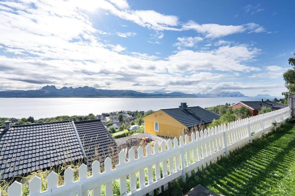 Well-Equipped Apartment With Stunning Views Bodø Exteriér fotografie
